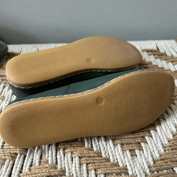 Charix Hunter Green Classic Women's Leather Loafers - Picture 9 of 10